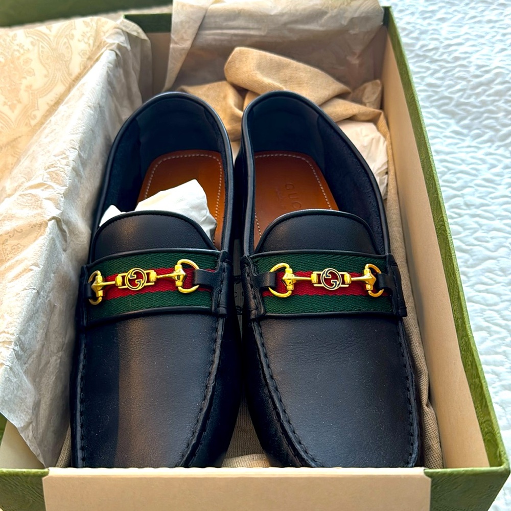 Classic Gucci Loafers- Brand New -
Still in box with bags and stuffing